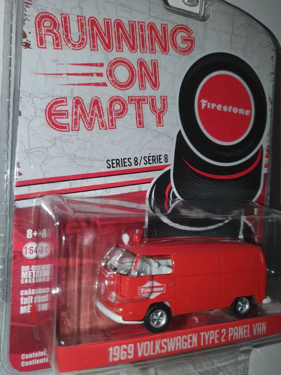 Kombi 1969 Volkswagen  Type 2 Panel Van  Firestone - Greenlight 1/64 - Foto 2