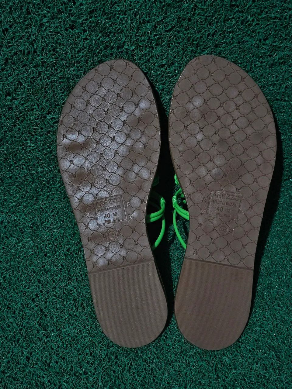 Chinelo Arrezo calça 38/39 - Foto 3