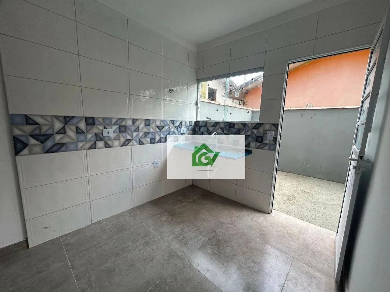 Casa com 2 dormitórios para alugar, 58 m² por R$ 1.900,00/mês - Portal da Fazendinha - Car