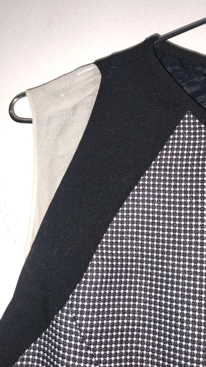 Vestido Preto com Detalhe em P&B - Foto 4