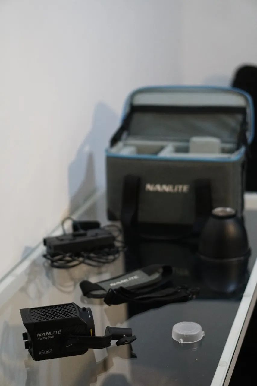 Nanlite Forza 60b Bi-color Led Monolight - Luz De Cinema 127/220v - Foto 4