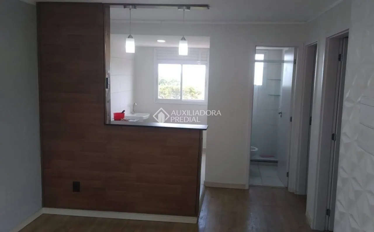 Apartamento à venda no bairro Lomba do Pinheiro com 47 m² e 2 dormitórios/quartos.