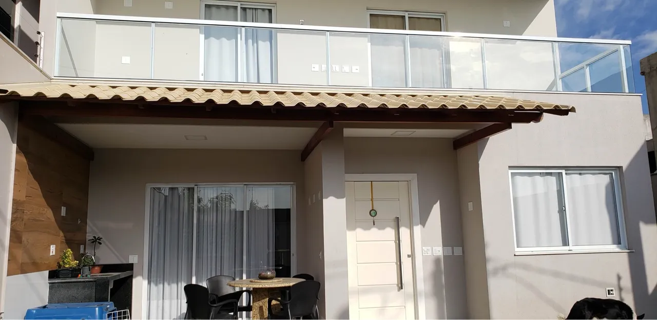 ? **Casa Duplex de Alto Padrão na Colina de Laranjeiras - ALUGUEL**