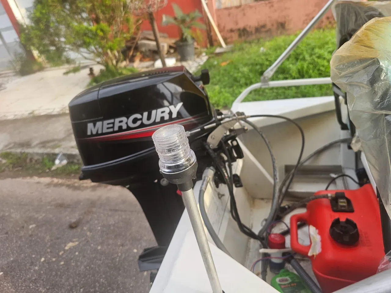 Voadeira de Alumínio com Motor Mercury 15 HP