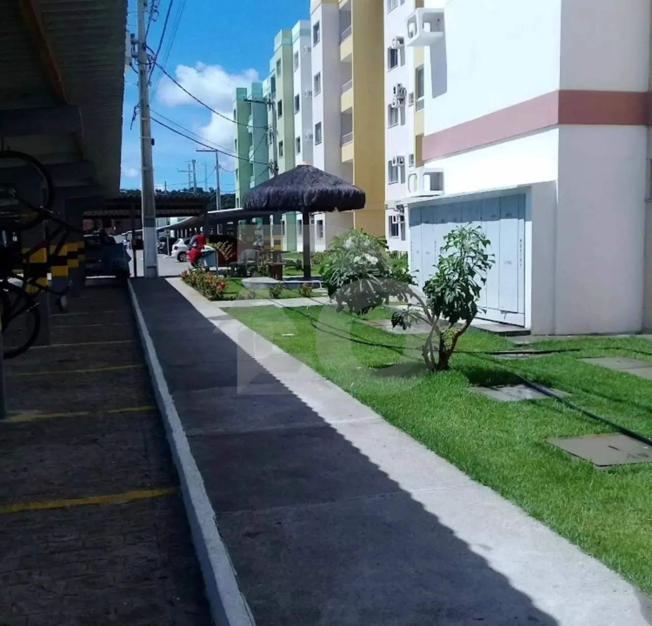 Apartamento no Condomínio Horto do Santo Antônio com 2 Quartos e Área de Lazer