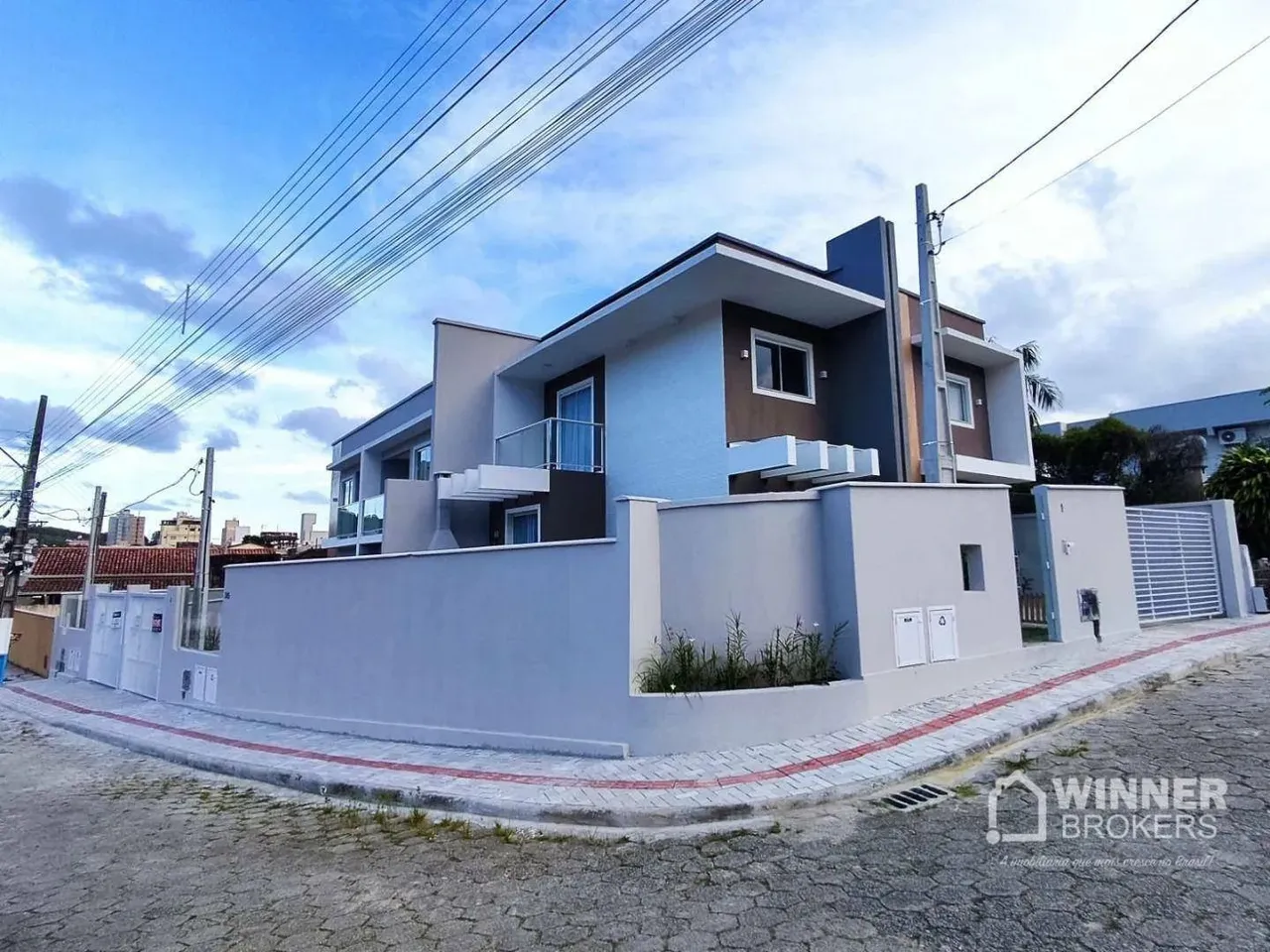 Sobrado com 3 dormitórios à venda, 146 m² por R$ 695.000,00 - Casa Branca - Itapema/SC