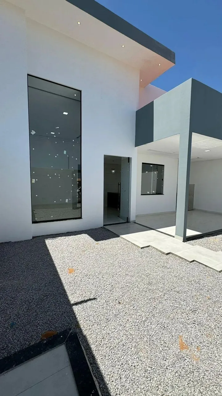 Casa Bairro Vila Nova, 3 quartos amplos sendo dois suíte, uma com closet