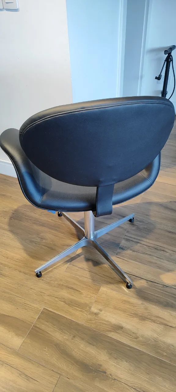 Poltrona Decorativa Tulipa Giratória - Foto 2