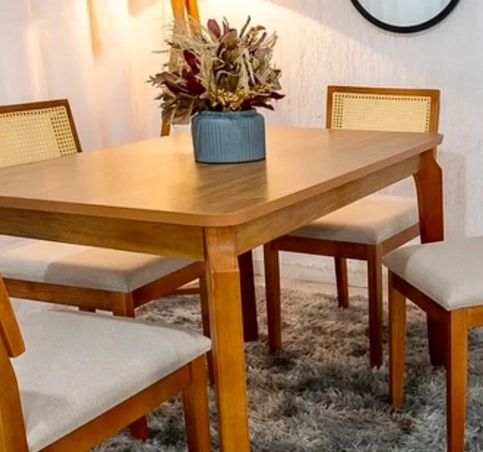 Mesa de Jantar Retangular com 4 cadeiras palhinha