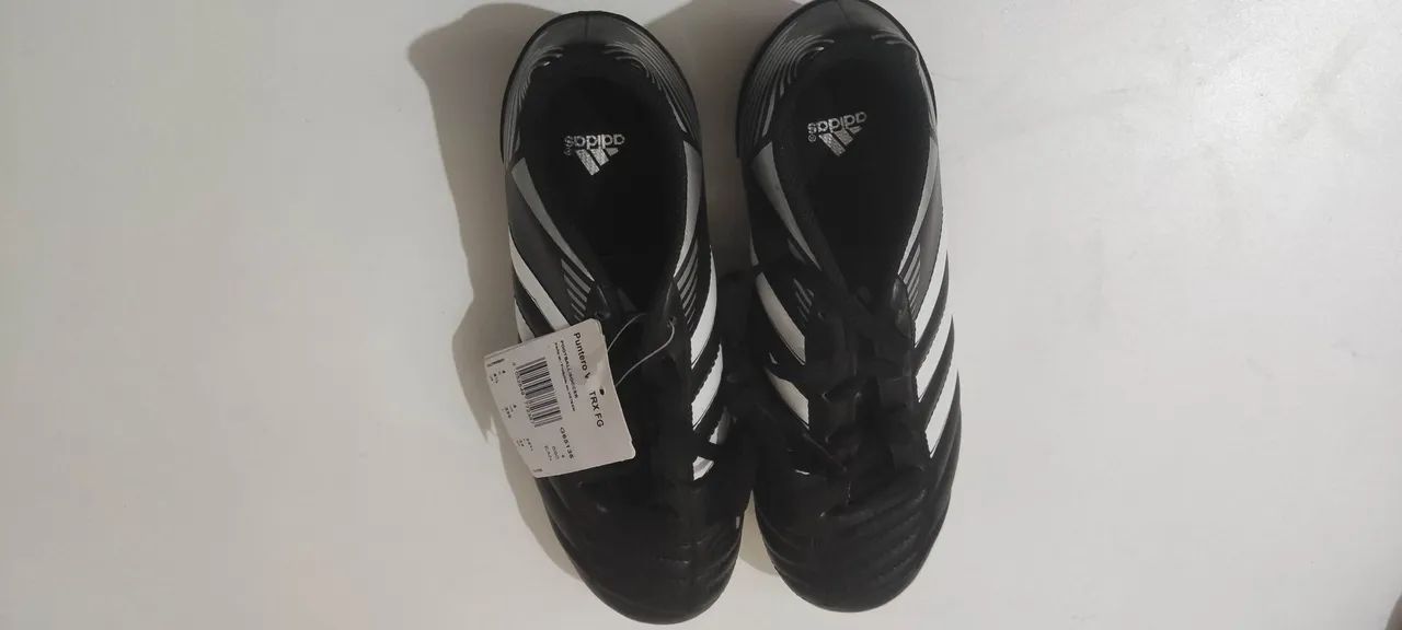 Nova, nunca usada! Chuteira campo 