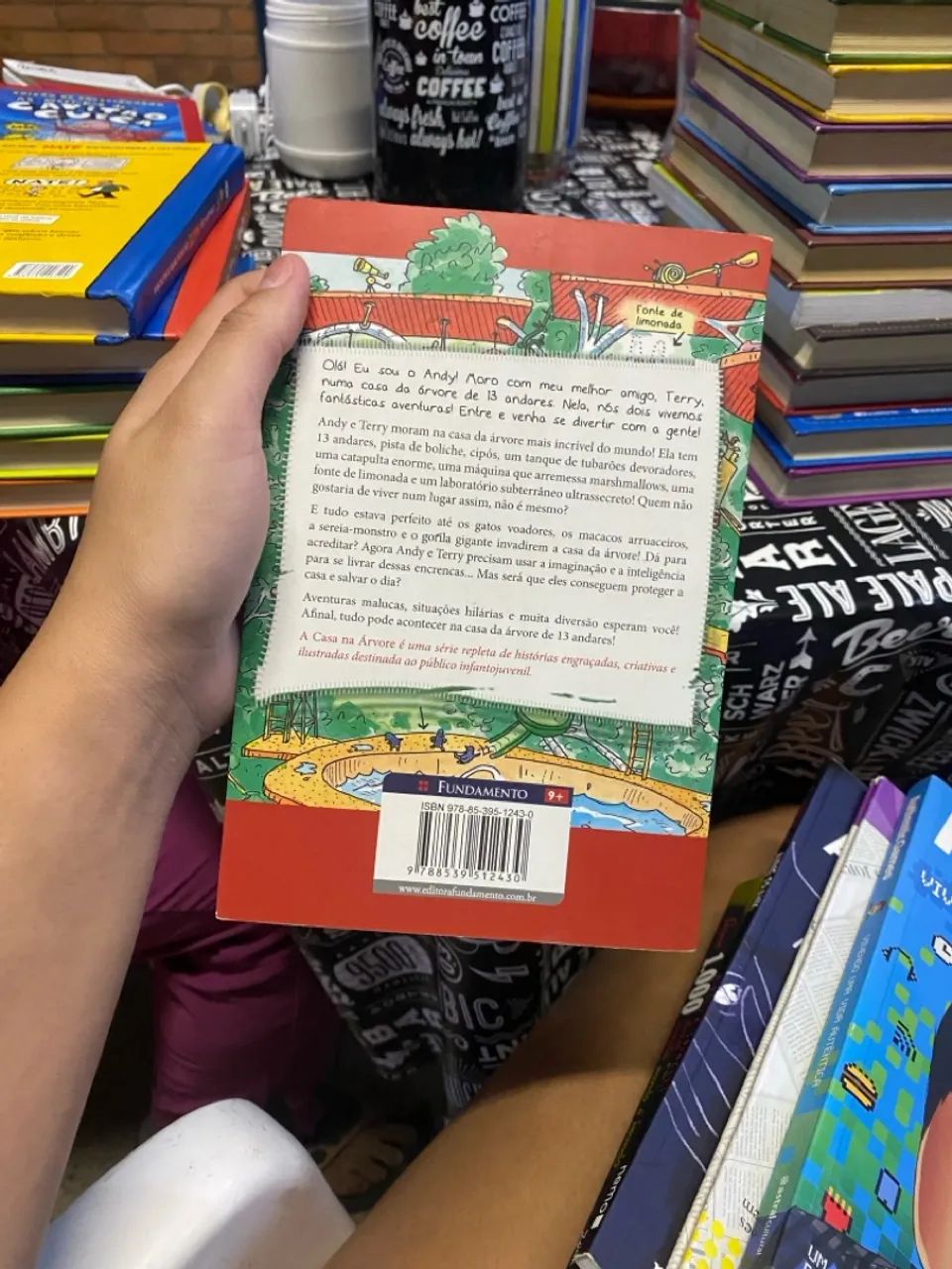 Livro A Casa na Árvore com 13 andares - Foto 2