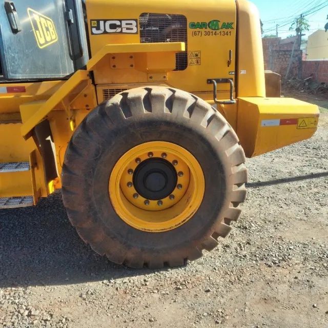 Pá Carregadeira JCB 422ZX - Foto 4