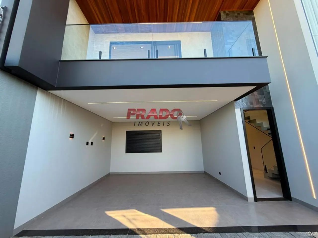 Sobrado à venda em Maringá, Jardim Munique, com 4 quartos, com 261 m² - Foto 4
