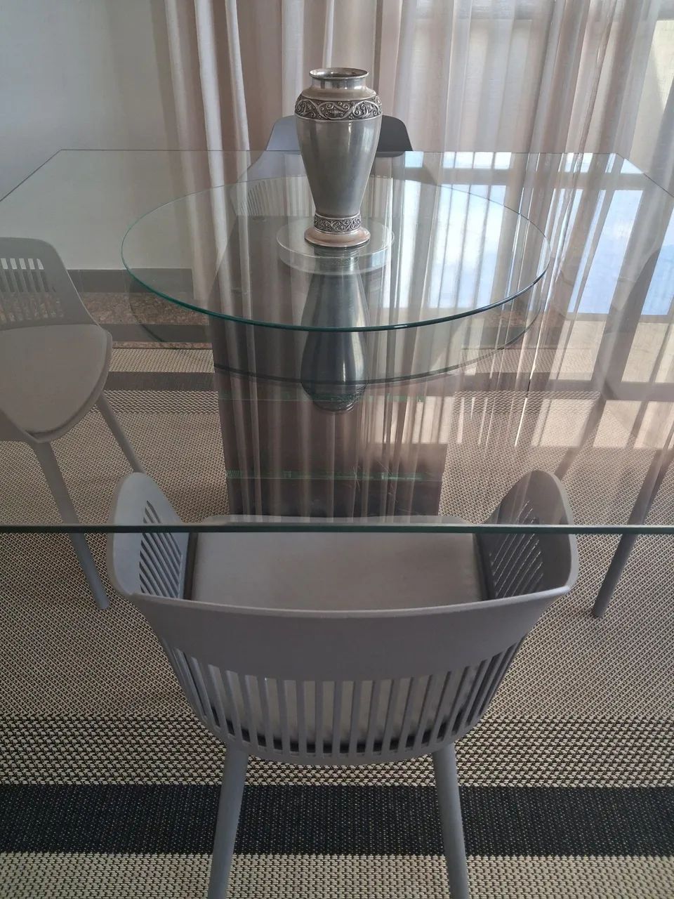 Mesa da lider com oito cadeiras - Foto 2