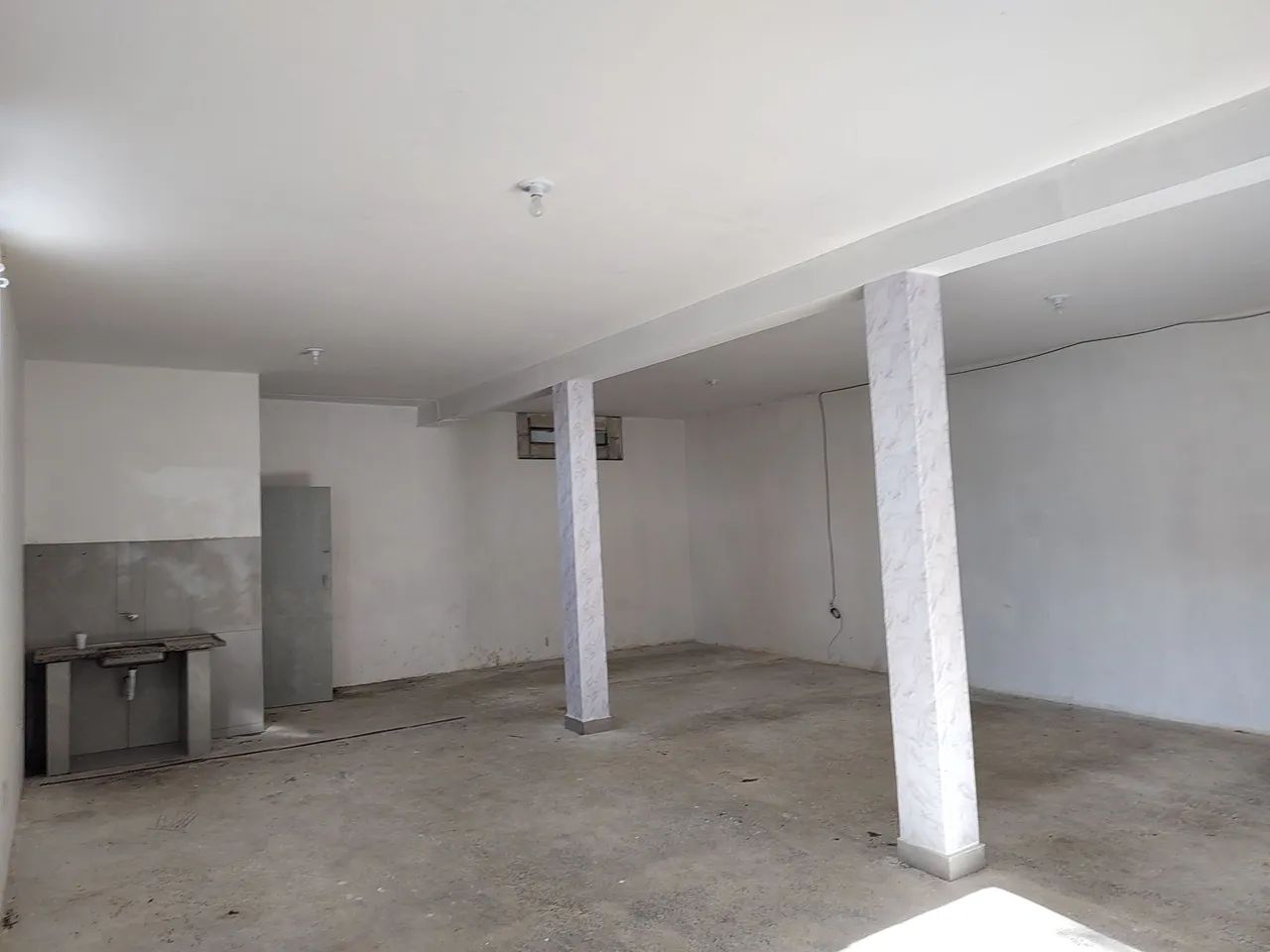 Alugo cômodo comercial bairro Presidente Roosevelt. - Foto 2