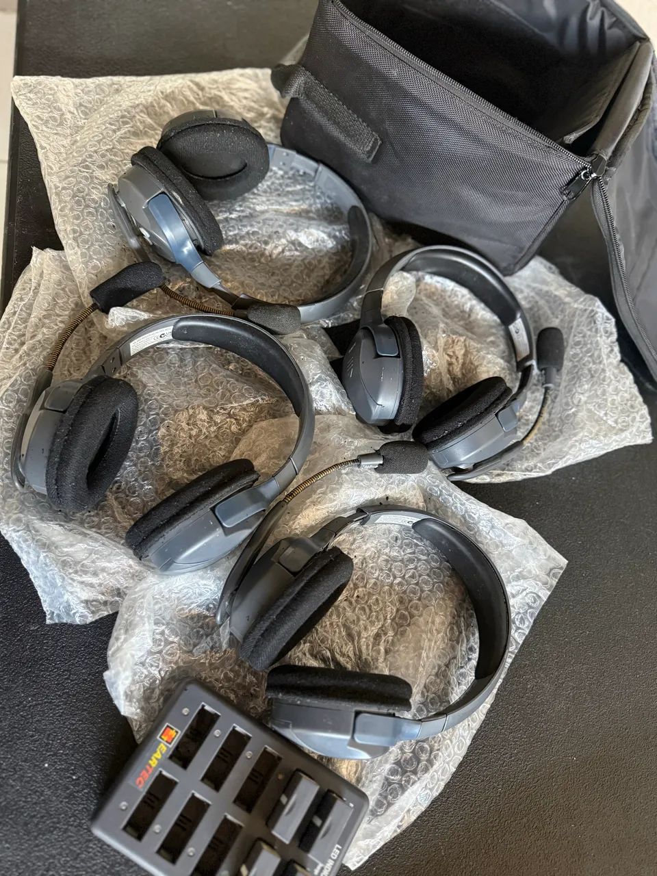 Eartec UltraLITE (kit com 4 fones) intercomunicador 