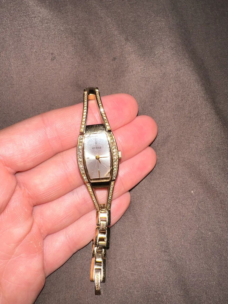 Relógio Guess Dourado  - Foto 2
