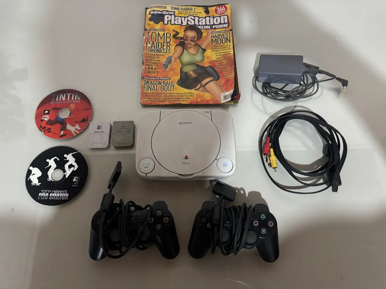 PS 1 com acessórios 