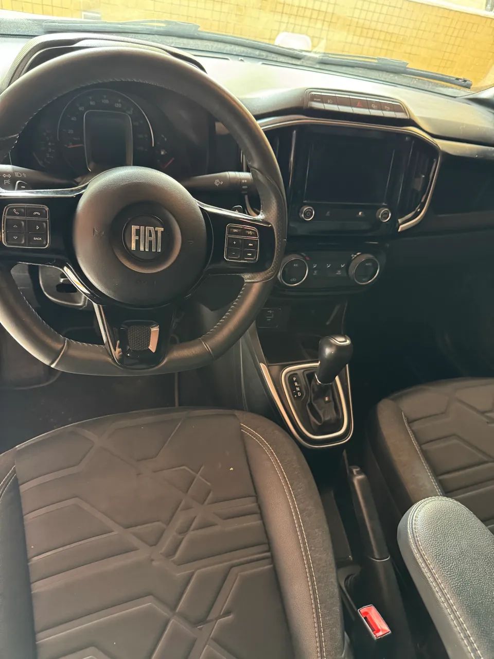 Fiat Strada Volcano 1.3 Flex 8V CD Aut. 2023 - Foto 2