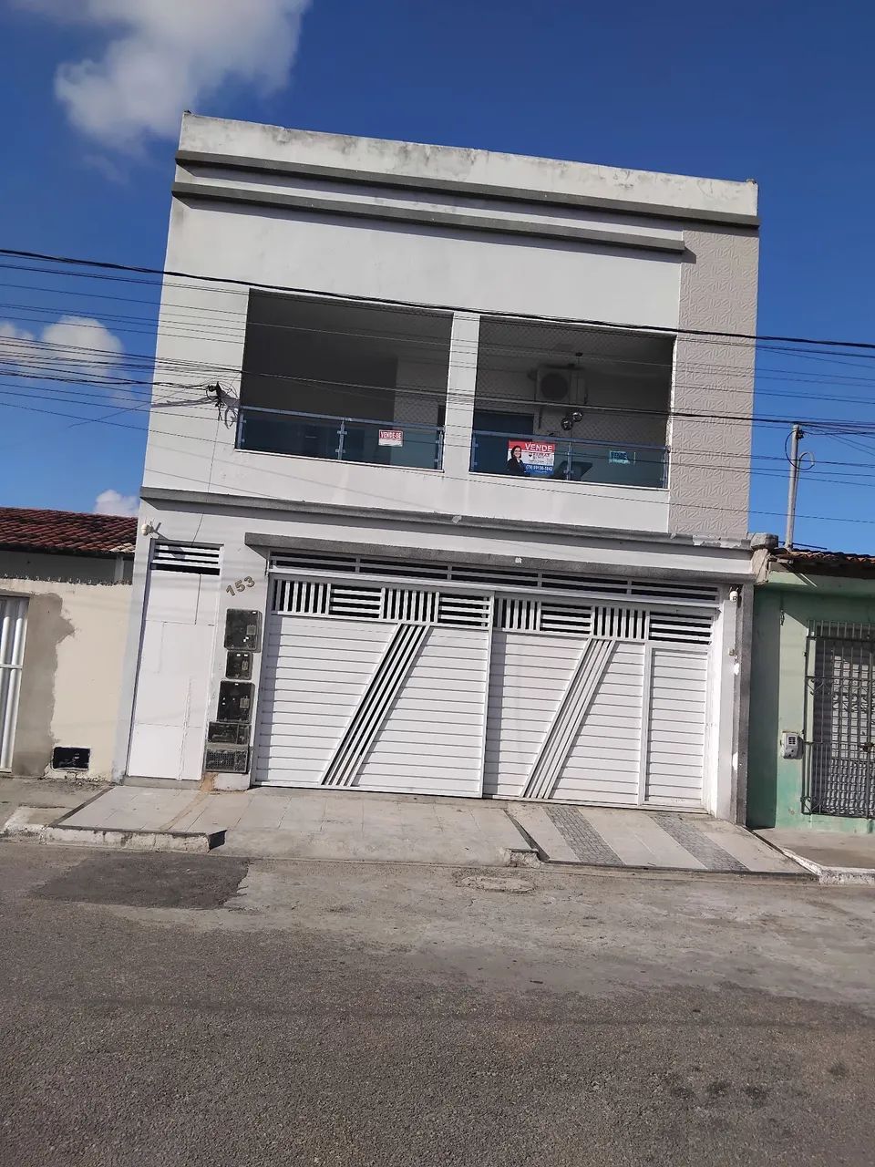 Vendo 2 casa no Bairro 17 de março. 