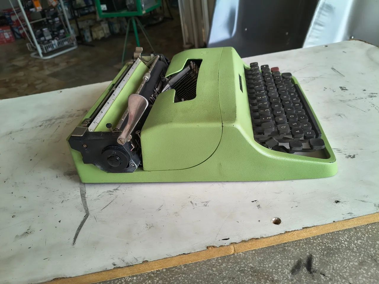 Máquina de escrever Olivetti Lettera 32 - Foto 2
