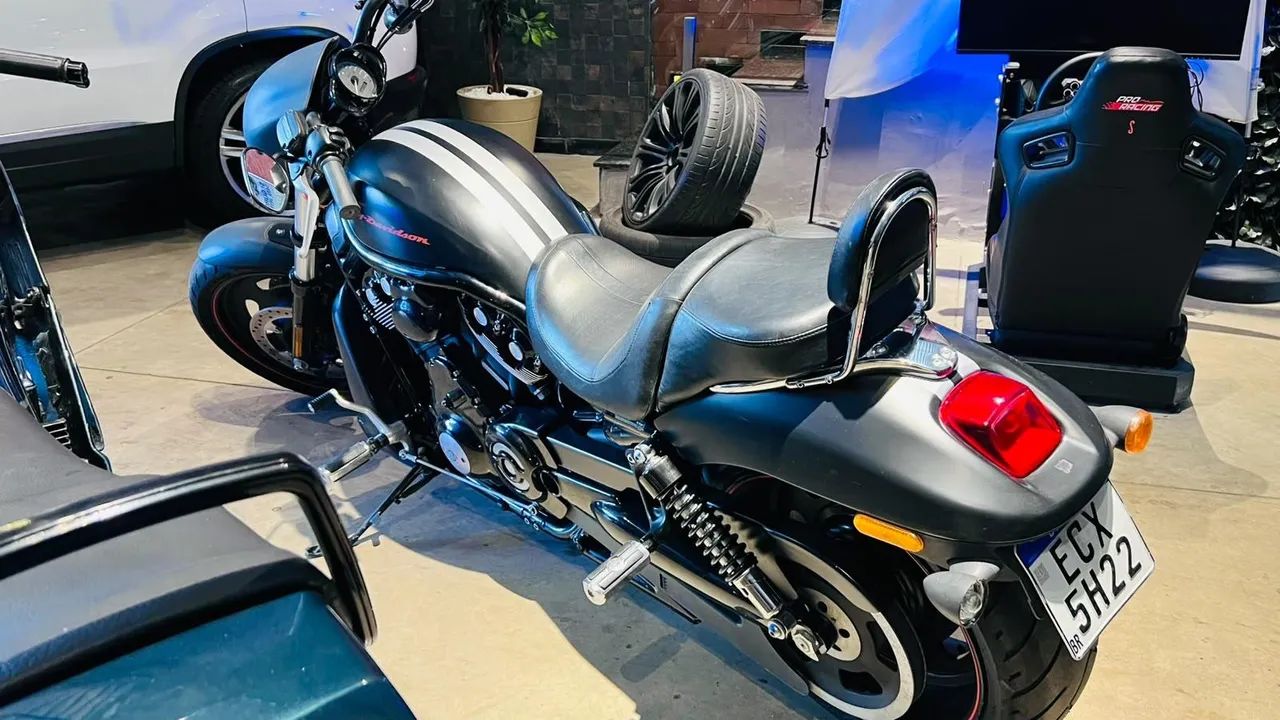 HARLEY-DAVIDSON V-ROD  - Foto 3