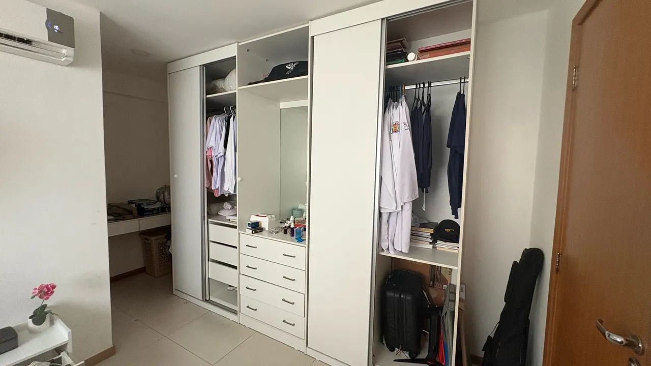 Guarda Roupa