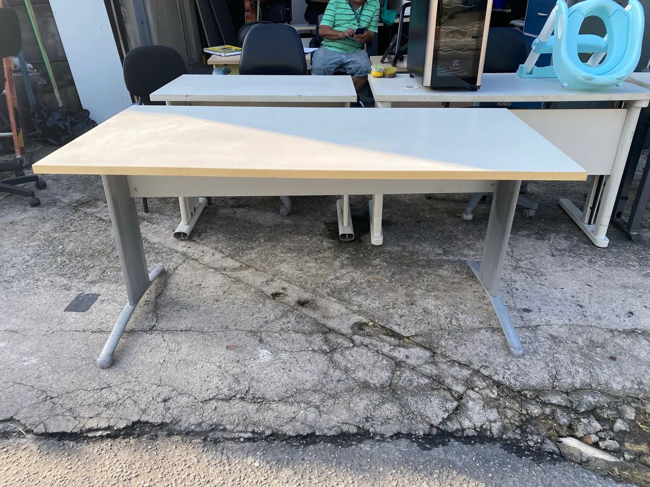 Mesa de escritório seminova da alberflex  - Foto 3