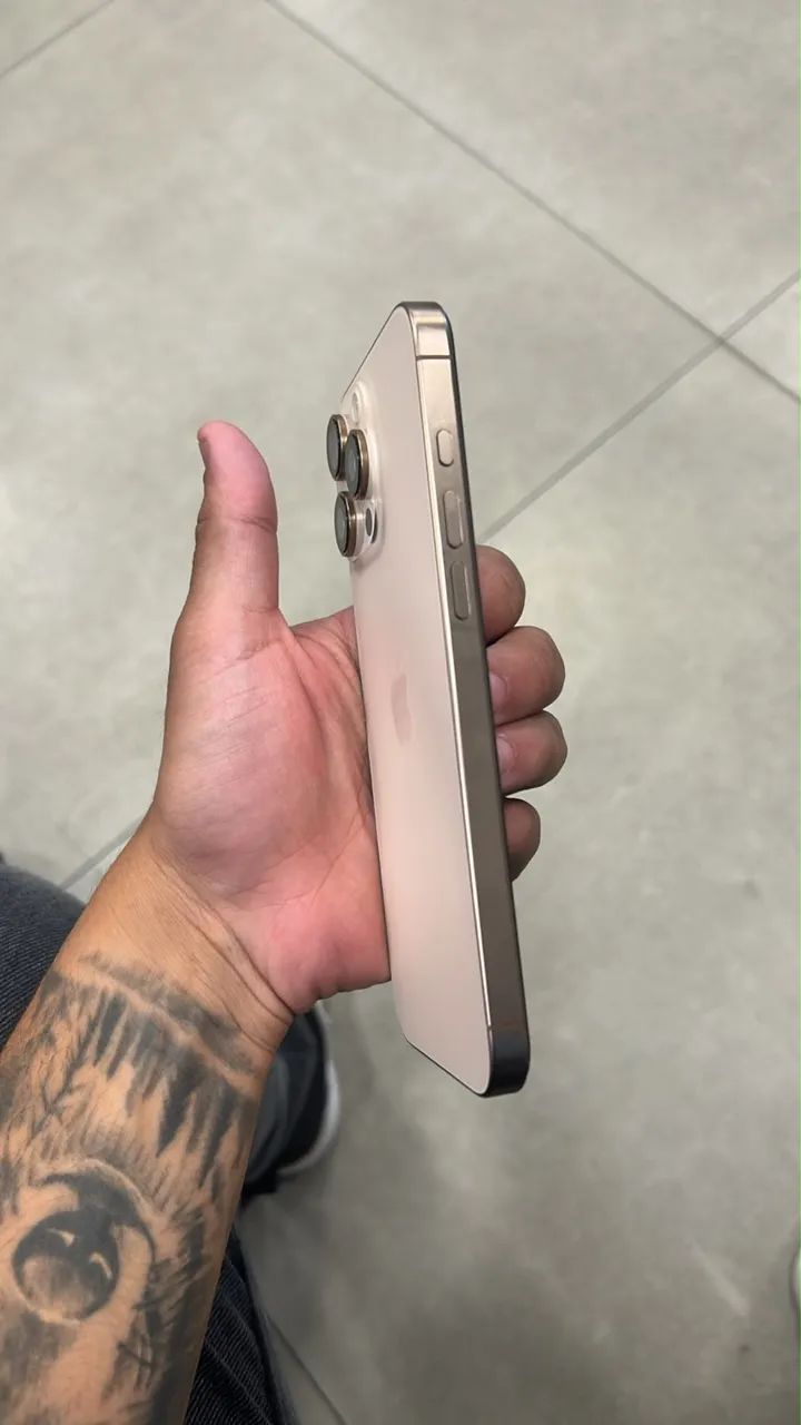 iPhone 16 pro max  - Foto 3