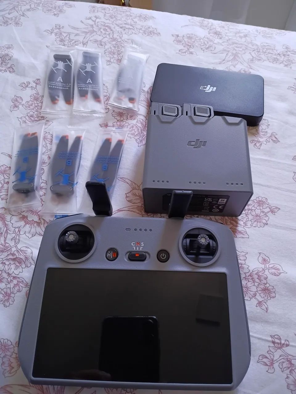 Kit Controle RC2 e acessórios sem Drone DJI mini 5 pro - Foto 2