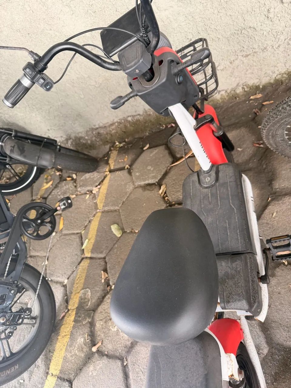 bicicleta elétrica estilo scooter - Foto 3