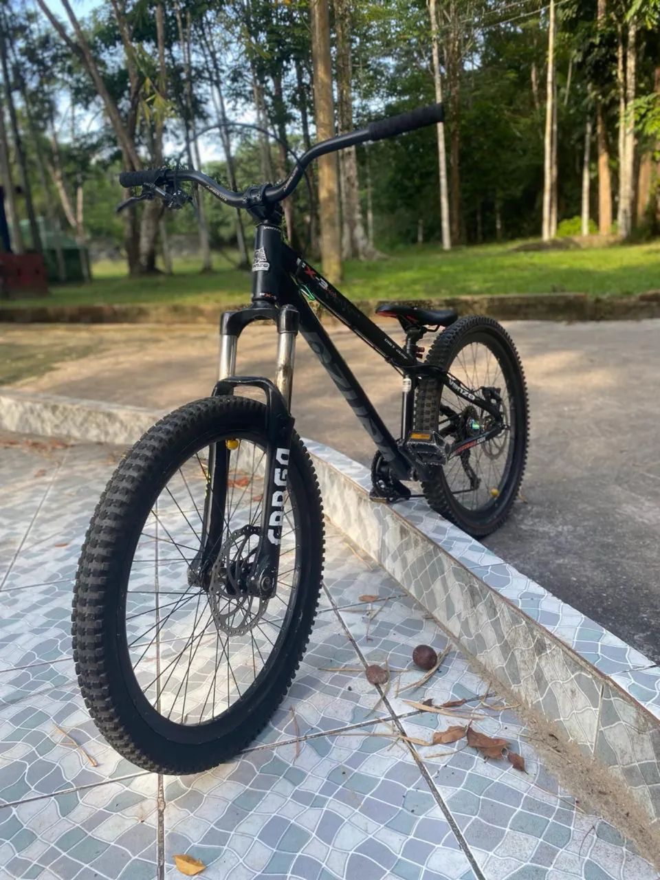 BIKE VENZO FX3