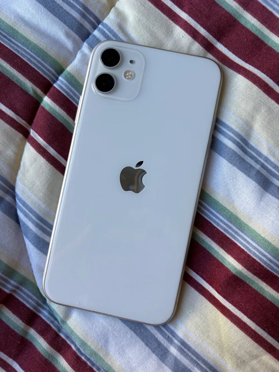iPhone 11 Branco 64gb usado