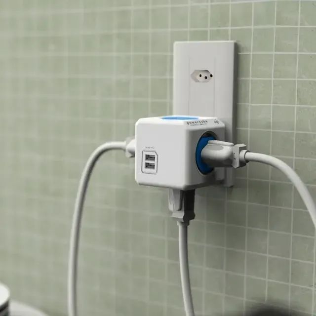 Powercube Pwc-r4u 2 Saídas Usb Filtro Linha Universal Tomada - Foto 3