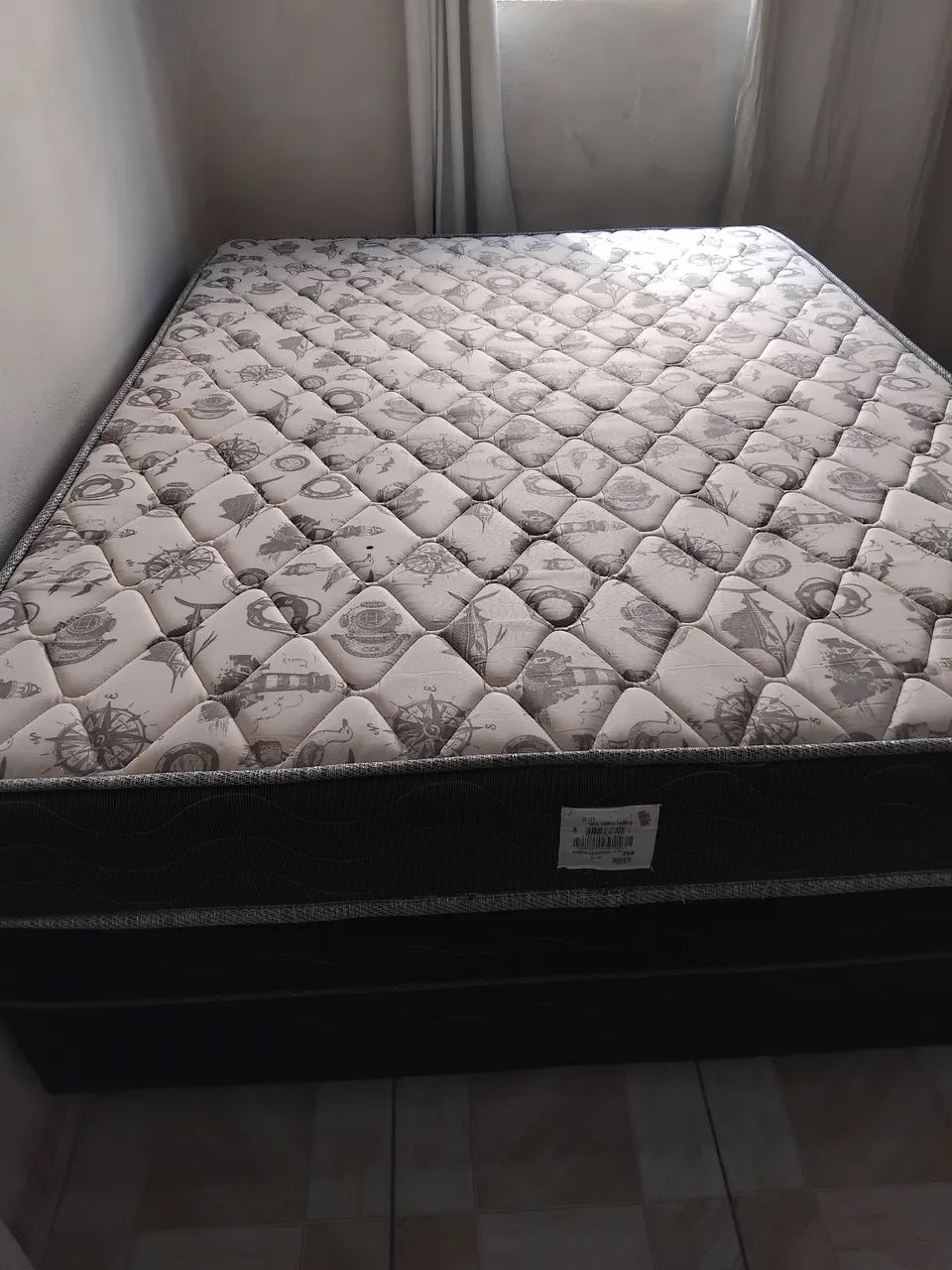 VENDO UMA CAMA BOX 