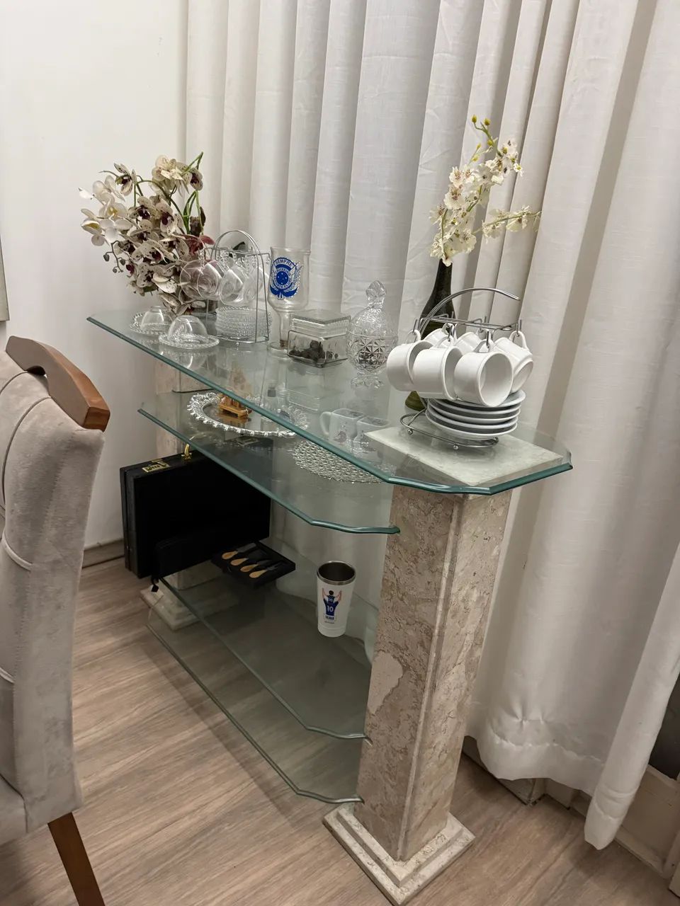 Mesa de jantar 4 cadeiras com aparador  - Foto 2