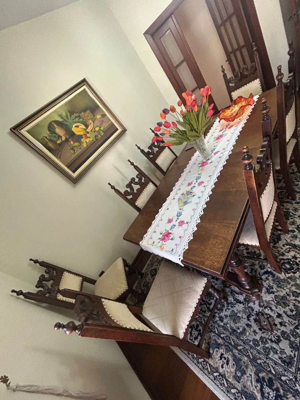 Mesa de jantar madeira extensível com 8 cadeiras 