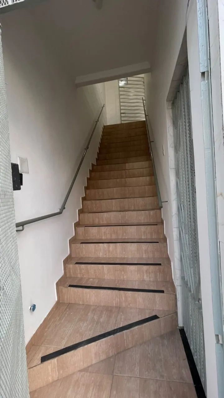Casa ampla, confortável e bem localizada - Foto 2