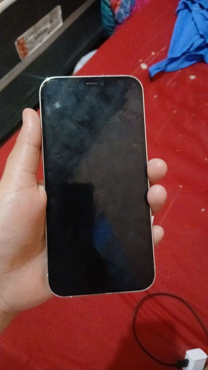 Iphone 12 pro traseira trincada!!!!!! - Foto 2