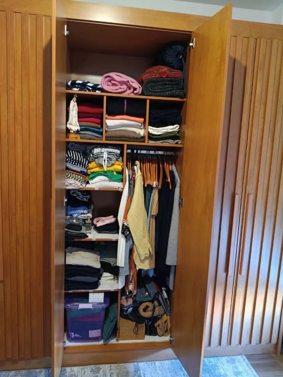 Guarda roupa novo apenas 8 meses de uso - Foto 3