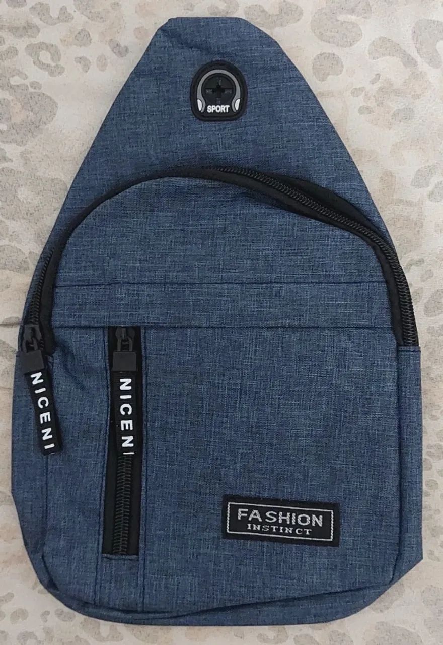 bolsa de peito azul estilo shoulder bag com alça transversal ajustável - Foto 2