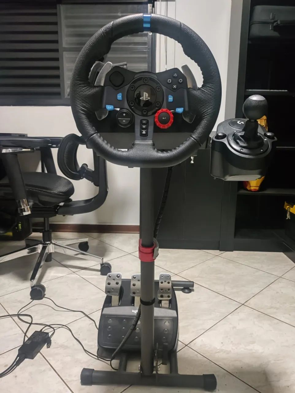 Volante e Pedais Logitech G29 Driving Force com Force Feedback para PS5, PS4, PS3 e PC  - Foto 3