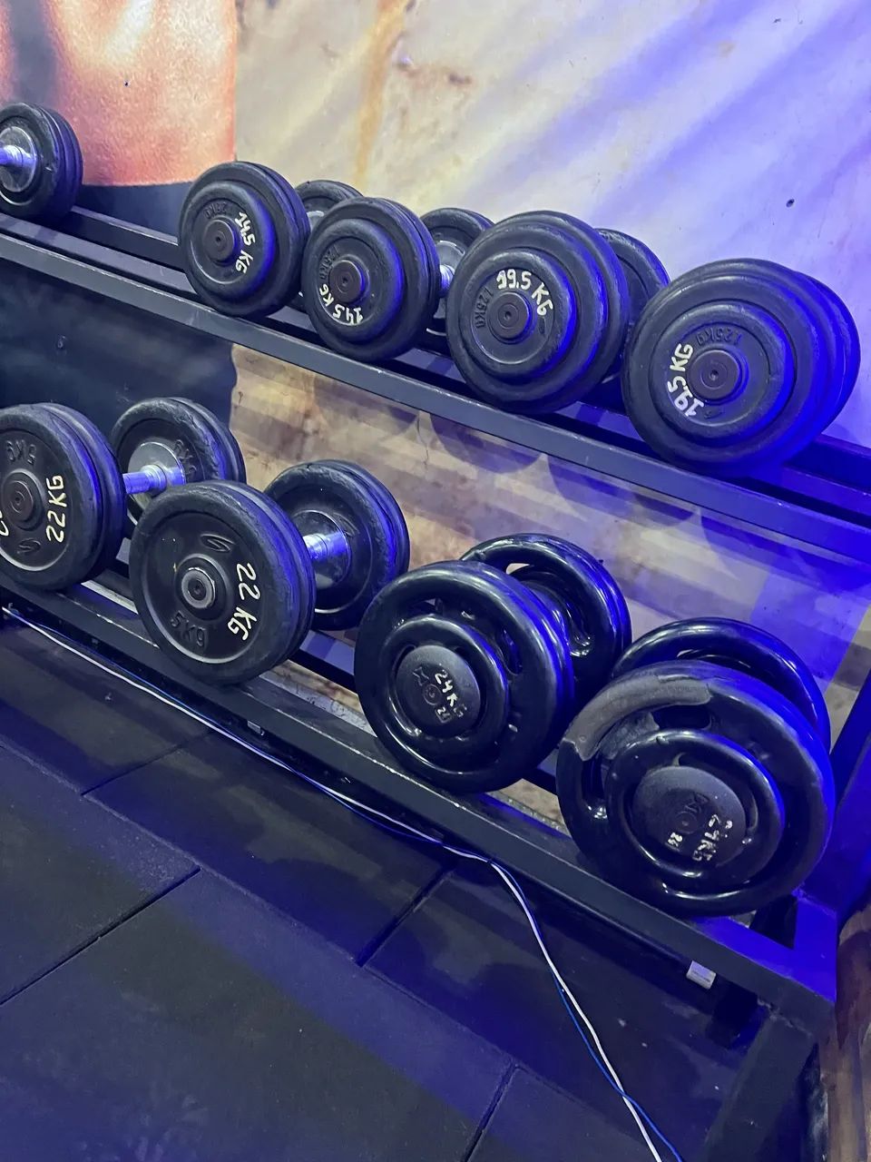 Dumbells 12 a 24kg + suporte  - Foto 4
