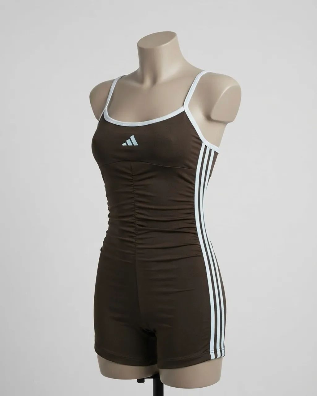 Macaquinho marrom estilo Adidas - Tam. P