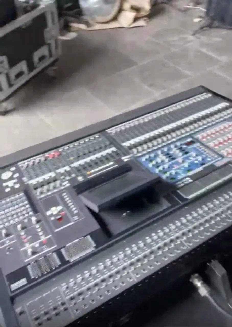 Yamaha PM5D Standard com case e 2 fontes  - Foto 3