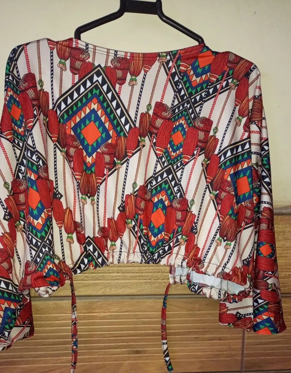 Conjunto de saia e blusa,85% poliamida e 15% elastano - Foto 4