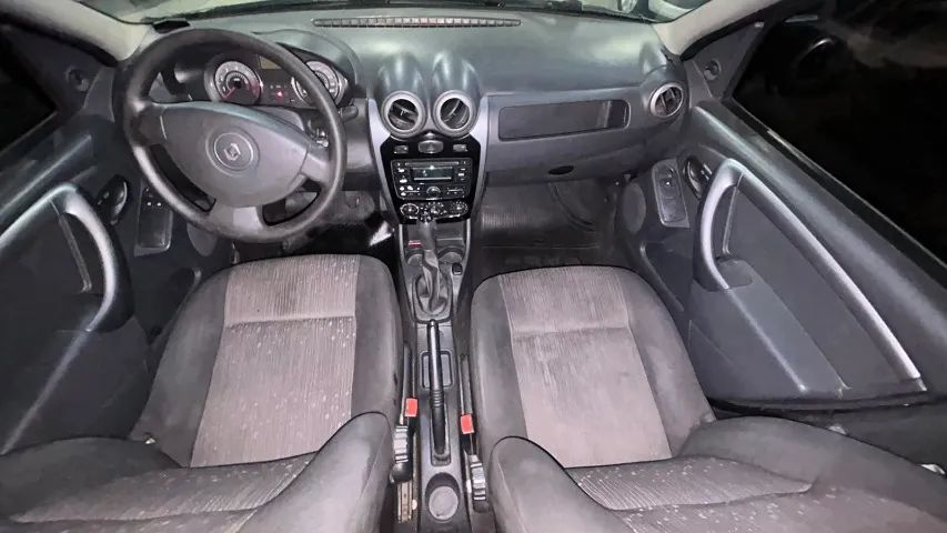 Renault Logan Expres./exp. UP Hi-flex 1.0 16V 4P 2013 - Foto 3