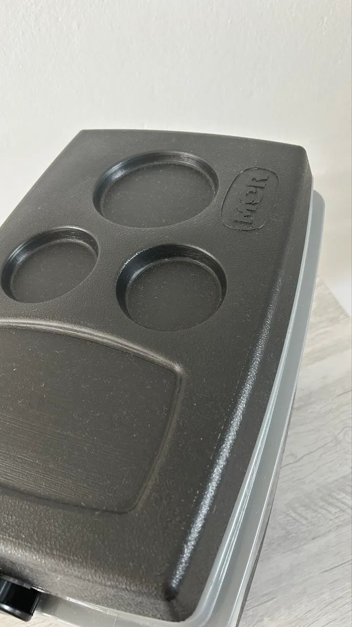 Caixa térmica Mor preta 26 Litros 