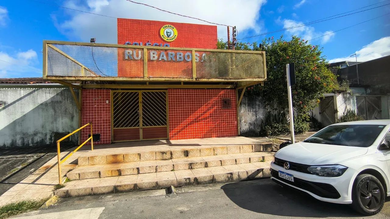 Prédio comercial, clima bom 1