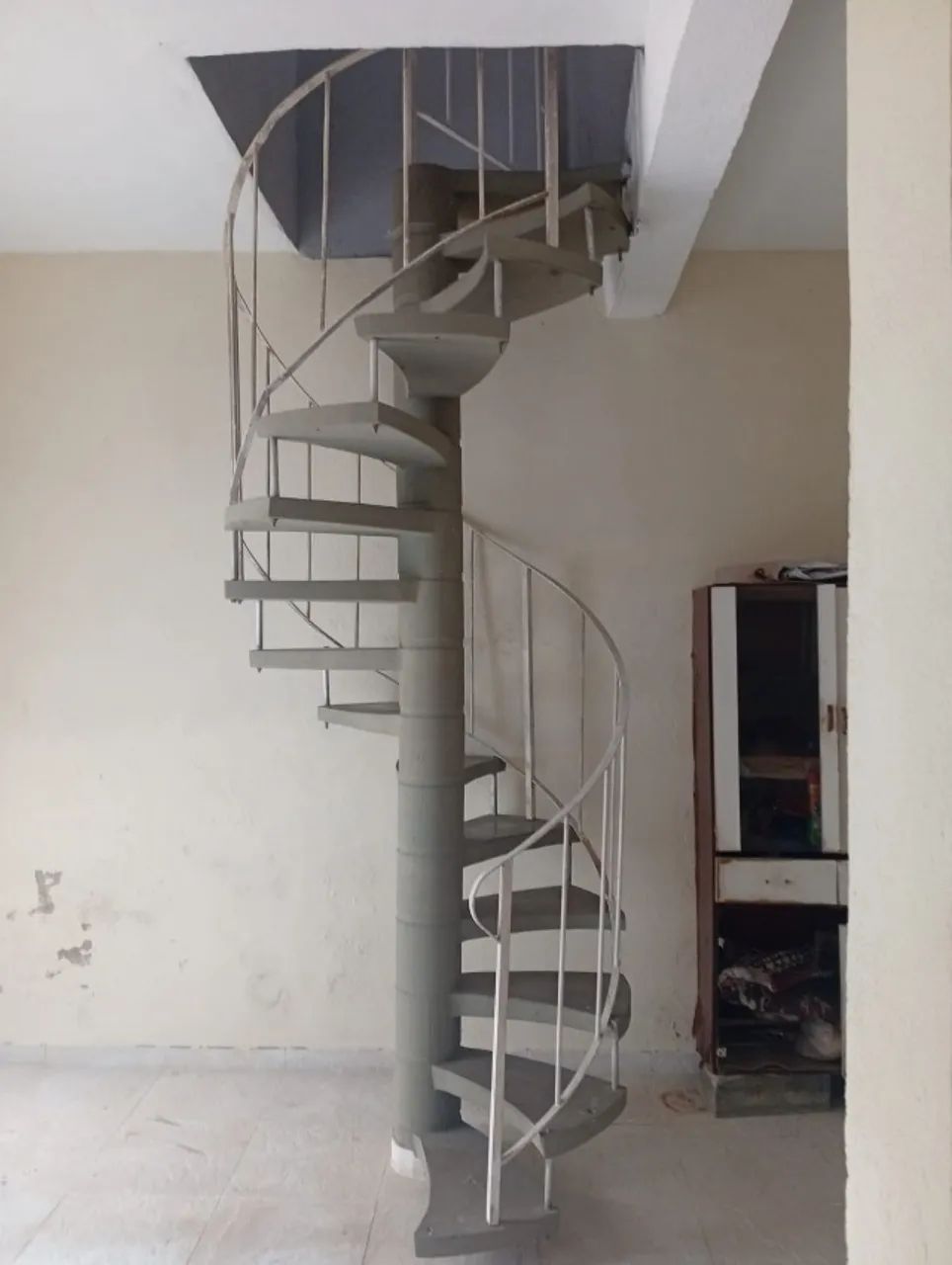 Spiral Staircase, Straight Staircase, Prefabricated Staircase (Without Handrail)